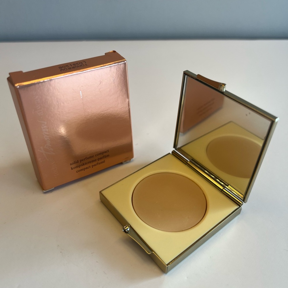 Avon Gold Solid Perfume Compact